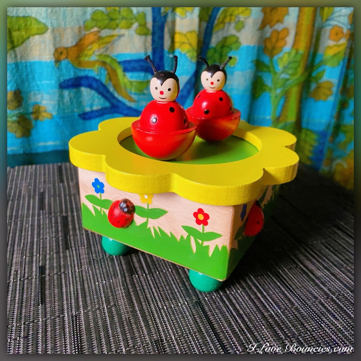 Lady Bug - Music Box
